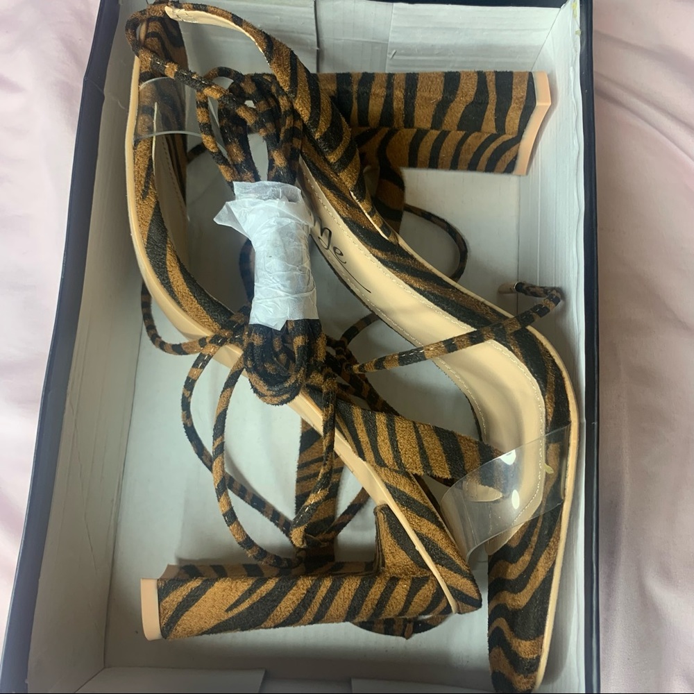NEW Heels